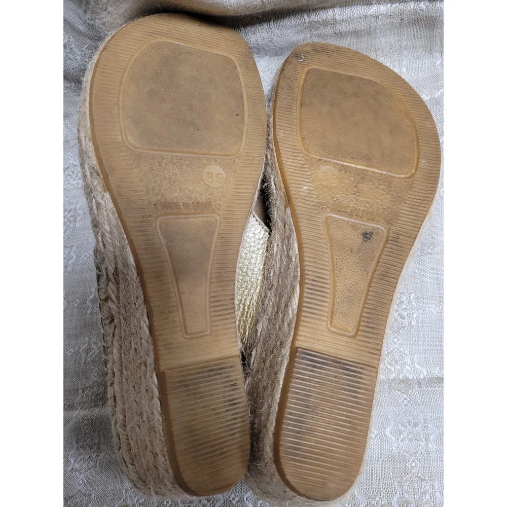 Andre Assous Gold Metallic Leather Espadrille Wedge 8.5 Sandals Spain Womens 39